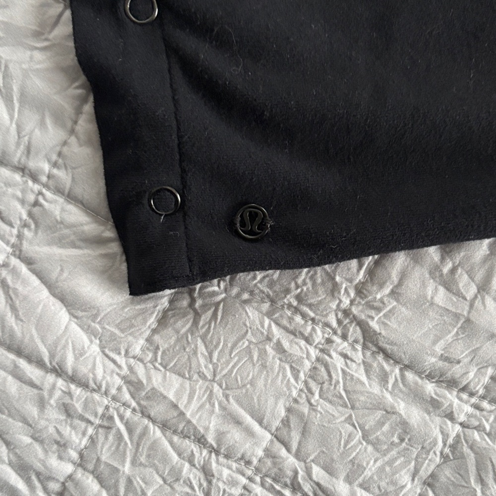 Lululemon Black scarf